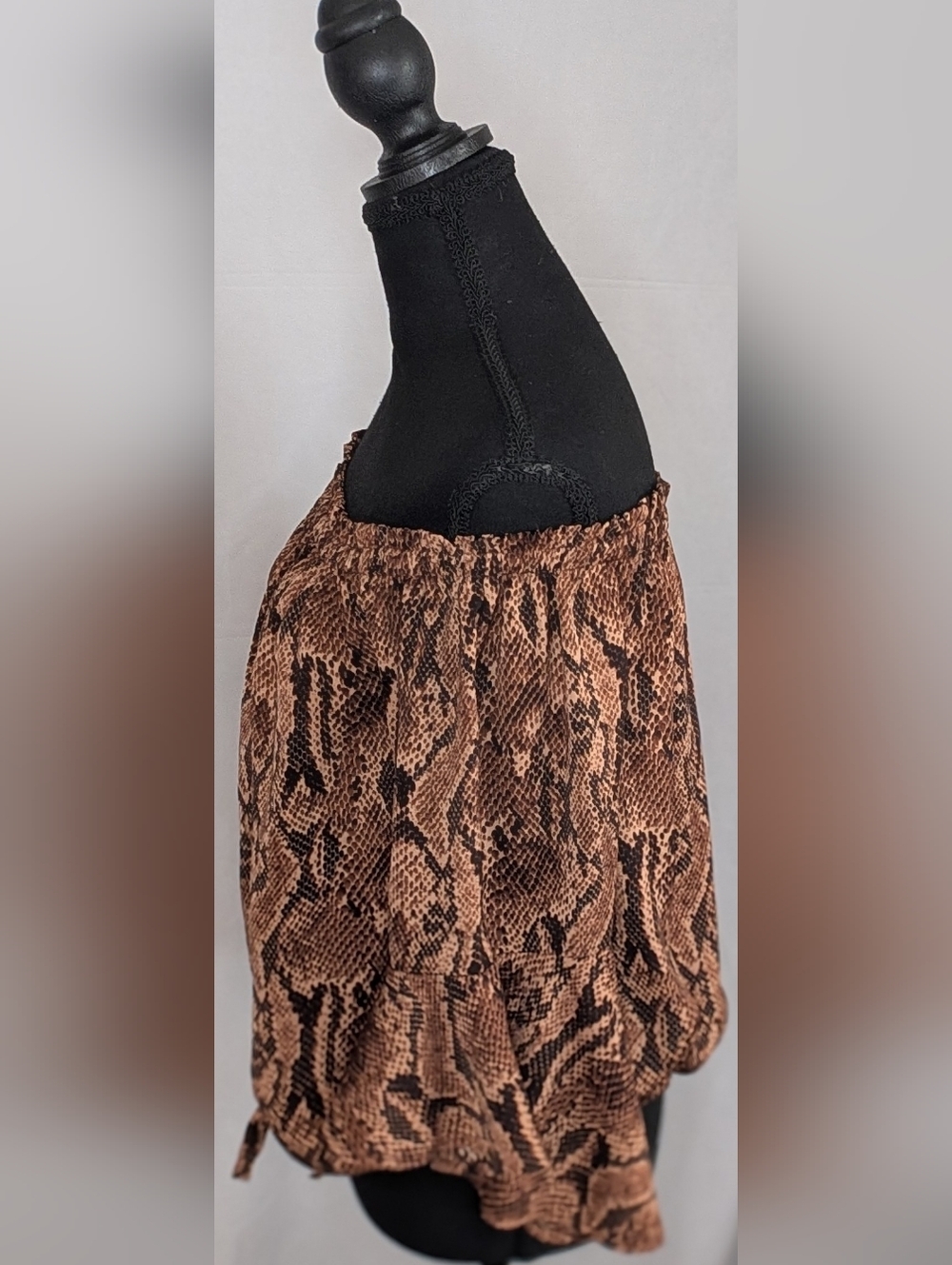 Express Snake Print Off Shoulder Tie Front Blouse Flowy Top Size Small